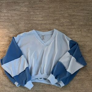 Blue cropped v-neck crew!